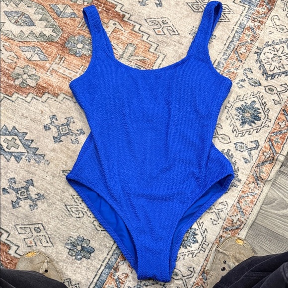 Shade & Shore Other - Shade & Shore Vibrant Blue Textured Swimsuit size medium 8/10